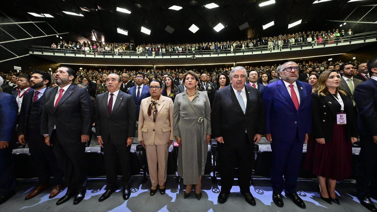 Rosa Icela Rodríguez reconoce labor de Delfina Gómez, tras presentación de su primer Informe de Gobierno