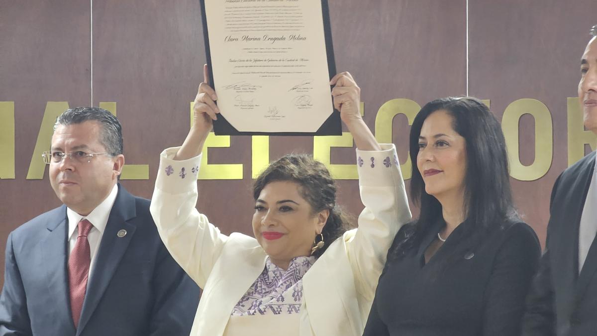 Tribunal Electoral de CDMX entrega constancia de validez a Clara Brugada como jefa de Gobierno