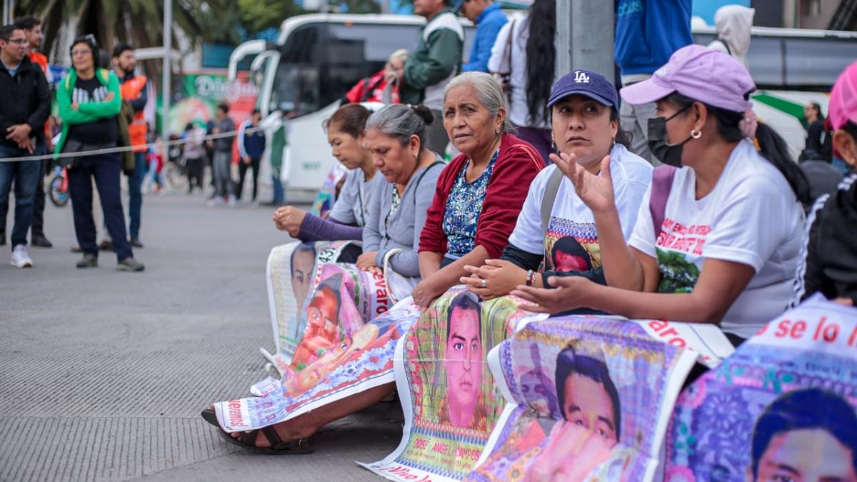 ONU-DH reconoce 'inquebrantable dignidad' de los padres y madres de Ayotzinapa