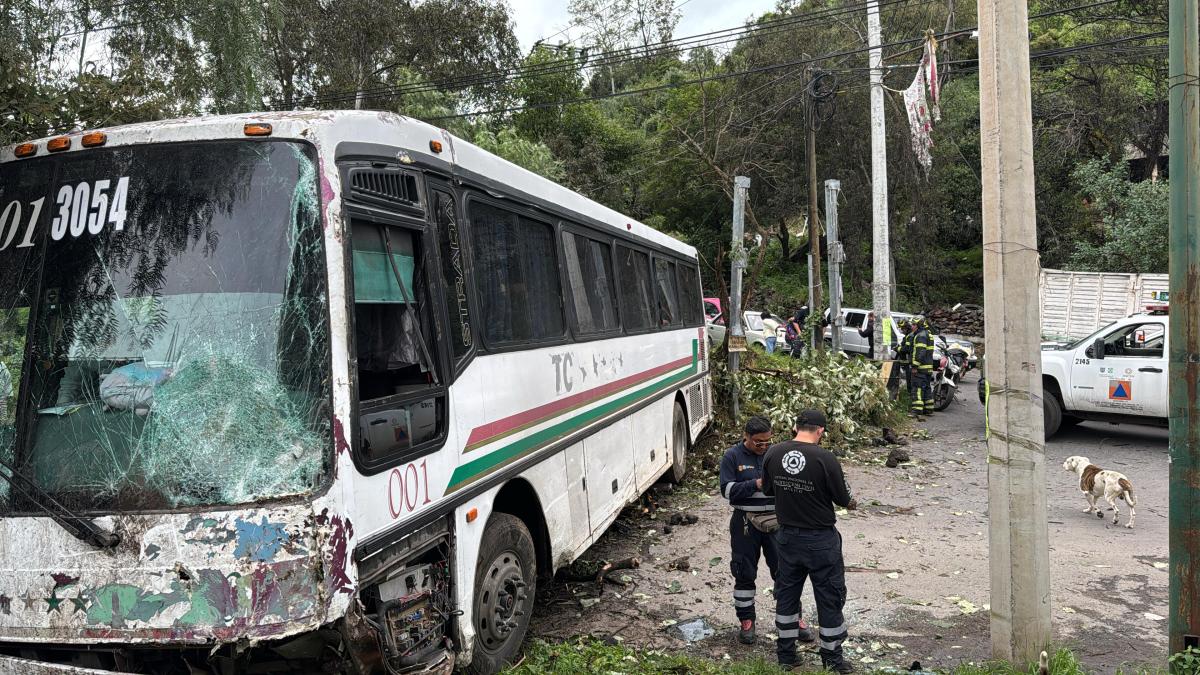 Pumabús de la UNAM que se dirigía a CU se queda sin frenos; estudiantes sufren lesiones