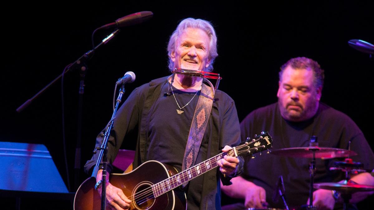 Muere Kris Kristofferson a los 88 años, ¿De qué falleció?