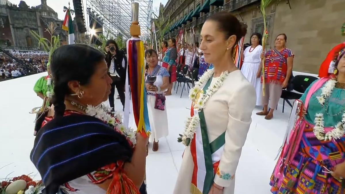 'Usted no está sola': Sheinbaum recibe bastón de mando como la primera mujer presidenta