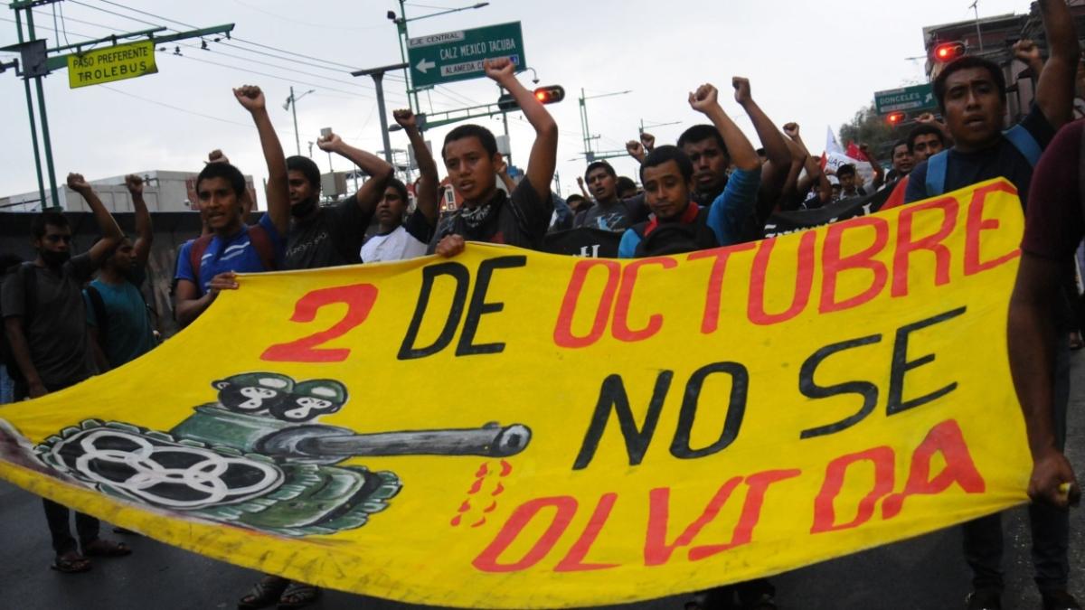 2 de octubre: Marchan en CDMX por 56 años de la matanza de Tlatelolco | EN VIVO