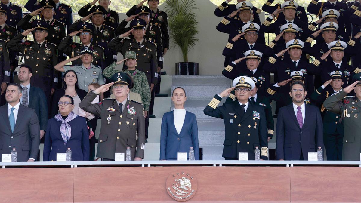 Fuerzas armadas le juran lealtad a Sheinbaum