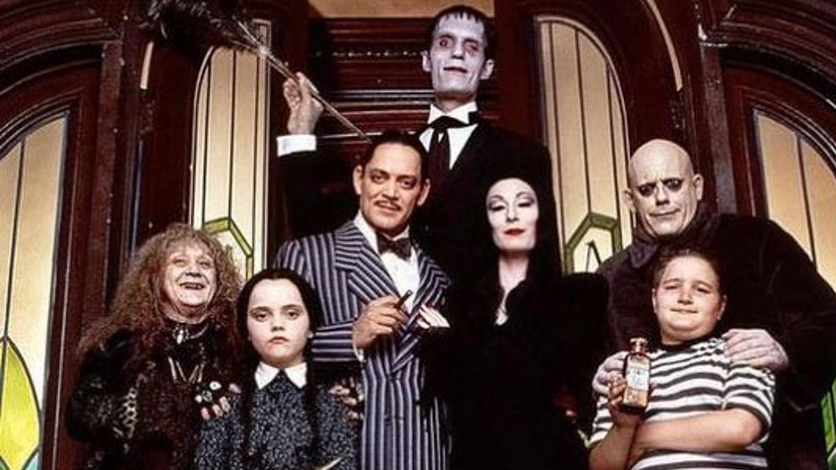 Elenco de 'Los Locos Addams' se reúnen 33 años después; así lucen ahora | FOTO