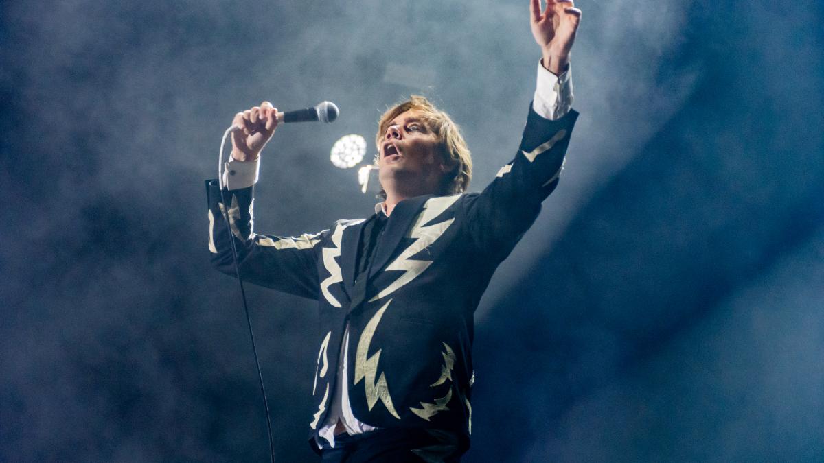 Así se vivió el explosivo concierto de The Hives en el Palacio de los Deportes | VIDEOS