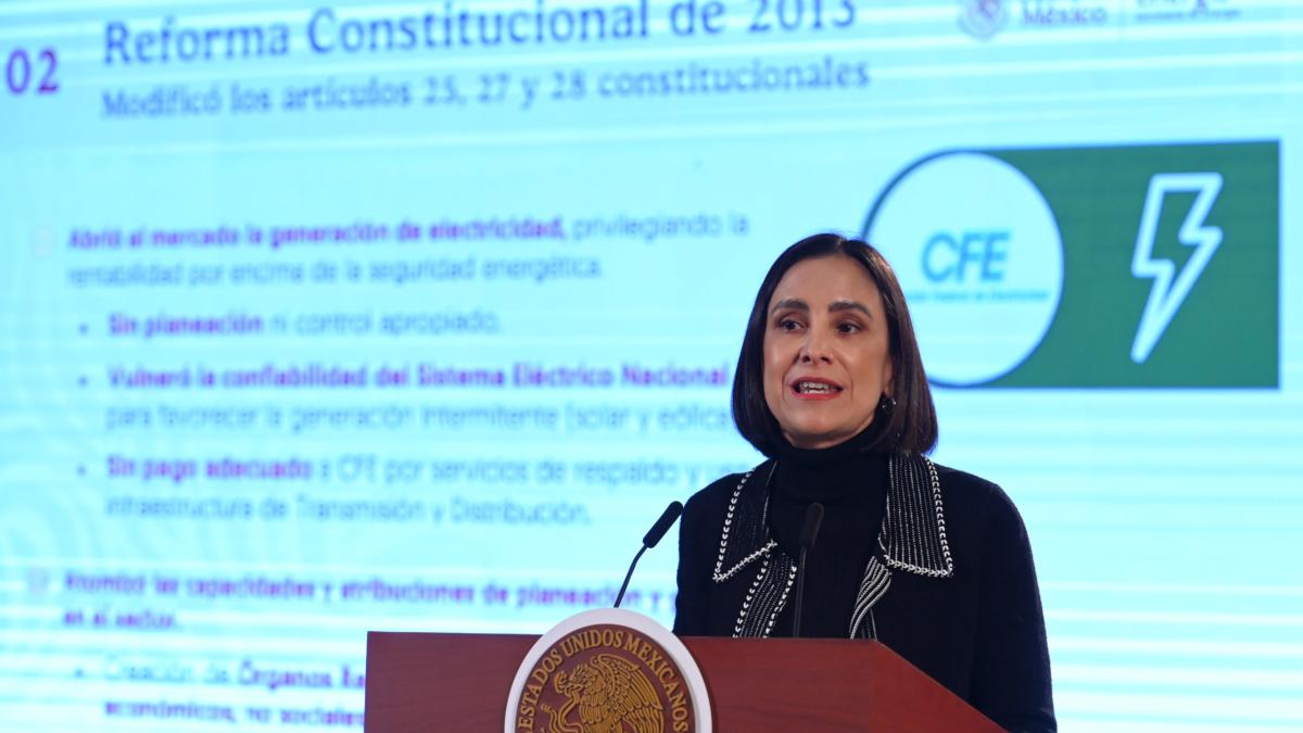 Claudia Sheinbaum anuncia leyes para reforzar a Pemex y CFE