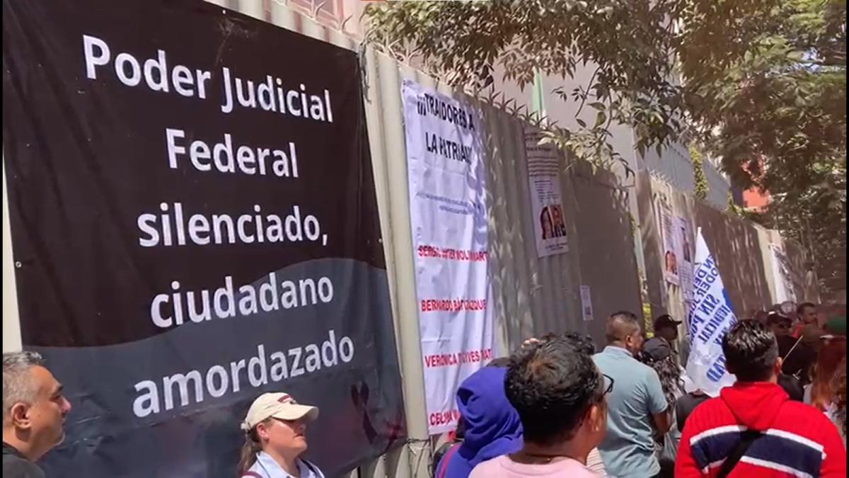 Protestan trabajadores para extender paro judicial