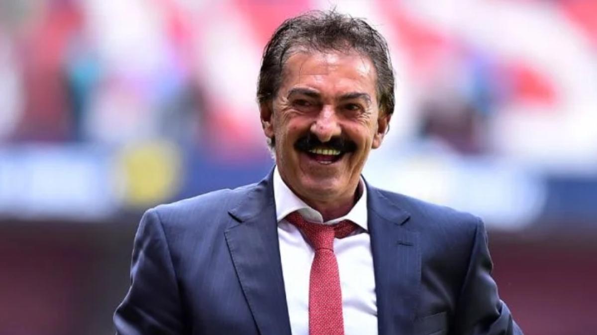 Ricardo La Volpe regresa a los banquillos con un equipo inesperado, pero urgido de buenos resultados