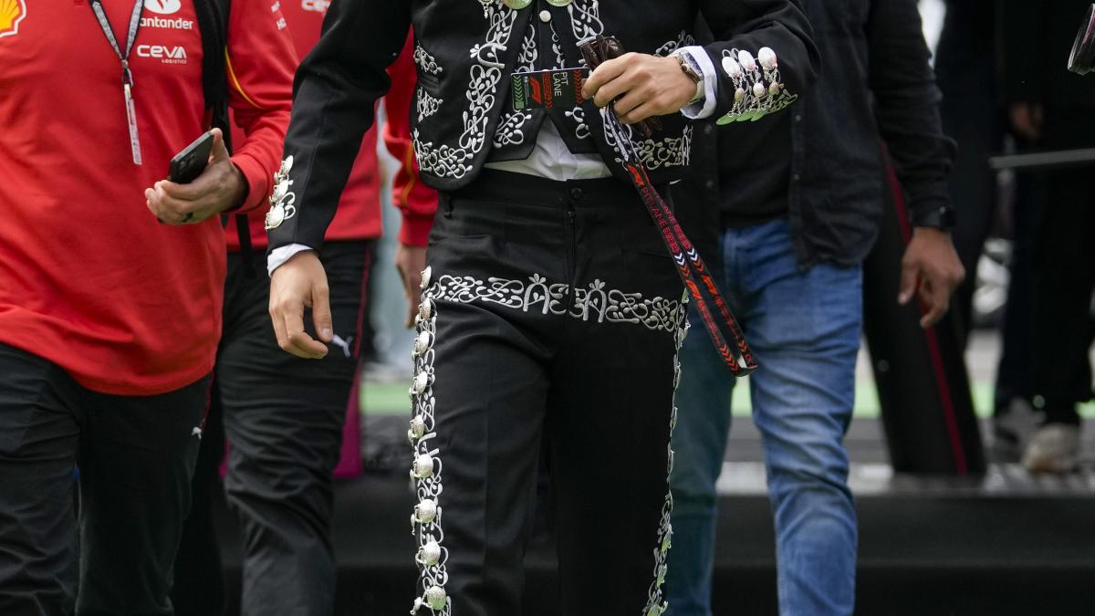 Gran Premio de México 2024: Charles Leclerc llega vestido de mariachi al Hermanos Rodríguez (VIDEO)