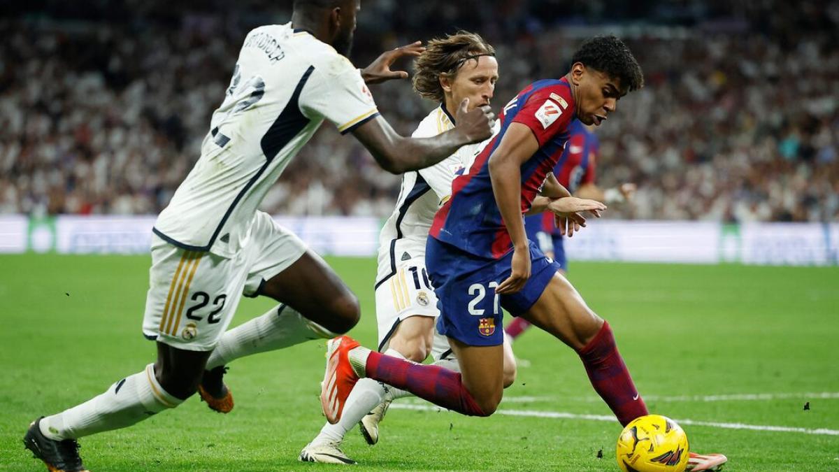 Real arriesga su invicto contra Barcelona en liga