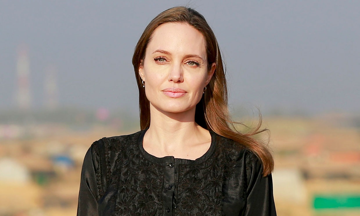 Angelina Jolie Evita Contacto Con Niña Migrante En Venezuela