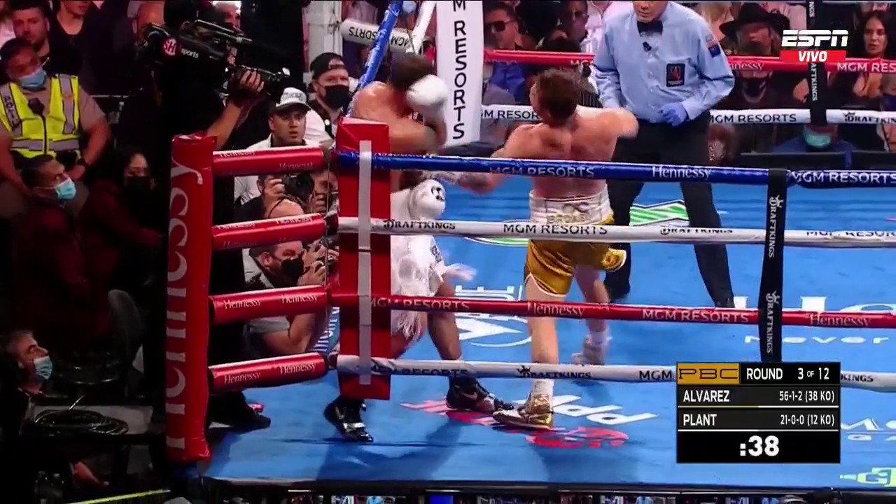 VIDEO Resumen de la pelea del "Canelo" Álvarez vs Caleb Plant