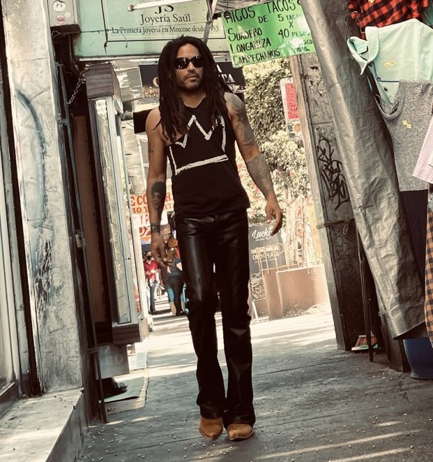 Lenny Kravitz pasea en la colonia Mixcoac en la CDMX (FOTOS)